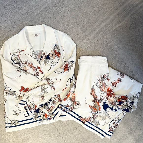 Aritzia Little Moon Floral Abelia Shirt and Pant Set - Picture 1 of 16
